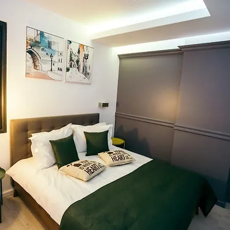 קלוז'-נאפוקה Briana Luxury Studio מראה חיצוני תמונה